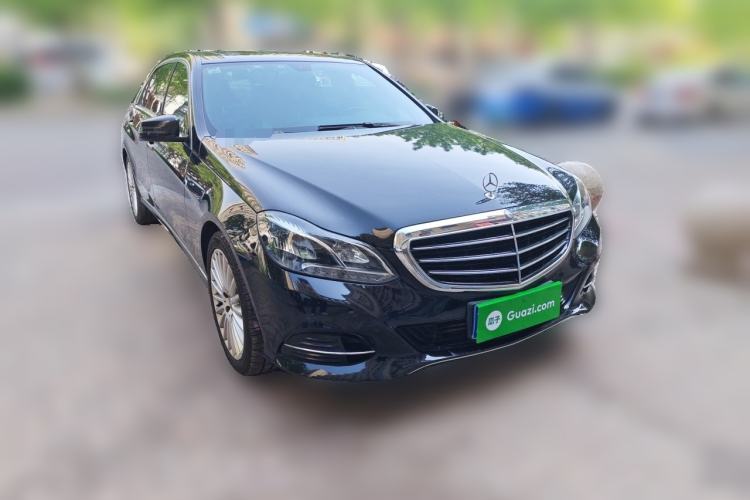Used Mercedes-Benz E-Class 2015 Facelift E 200 L Front Right 45 Deg