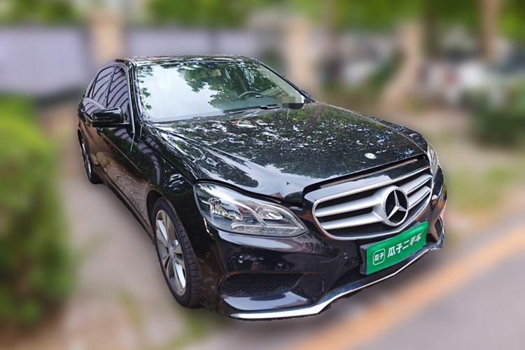 Used Mercedes-Benz E-Class 2015 Facelift E 200 L Sport Edition Front Right 45 Deg
