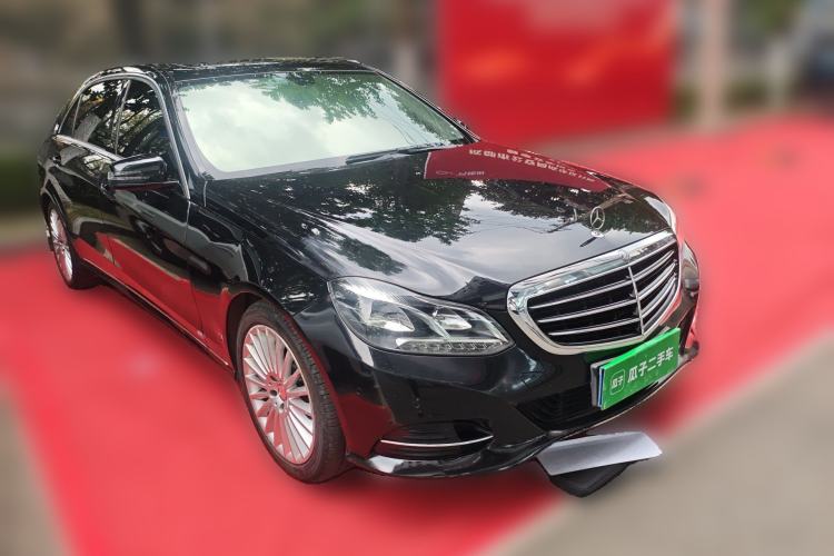 Used Mercedes-Benz E-Class 2015 E 200 L Front Right 45 Deg