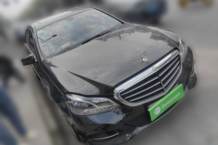 Used Mercedes-Benz E-Class 2015 E 200 L Front Right 45 Deg