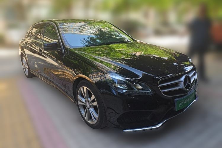 Used Mercedes-Benz E-Class 2015 E 260 L Sport Edition Front Right 45 Deg