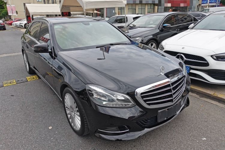Used Mercedes-Benz E-Class 2015 Facelift E 200 L Front Right 45 Deg