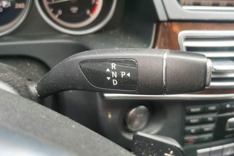 Used Mercedes-Benz E-Class 2015 E 260 L Gear Lever