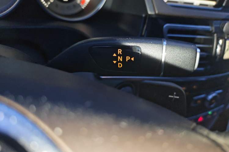 Used Mercedes-Benz E-Class 2015 E 260 L Sport Edition Gear Lever