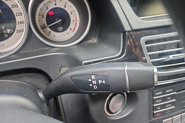 Used Mercedes-Benz E-Class 2015 Restyled E 260 L Sport Edition Gear Lever