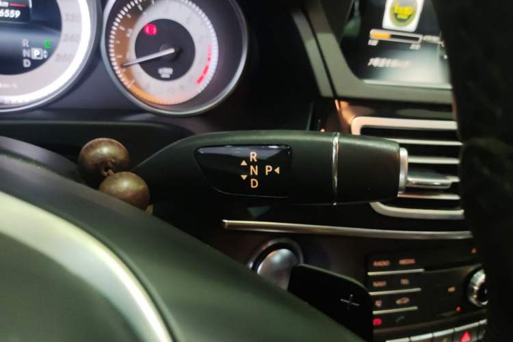 Used Mercedes-Benz E-Class 2015 Restyled E 260 L Sport Edition Gear Lever