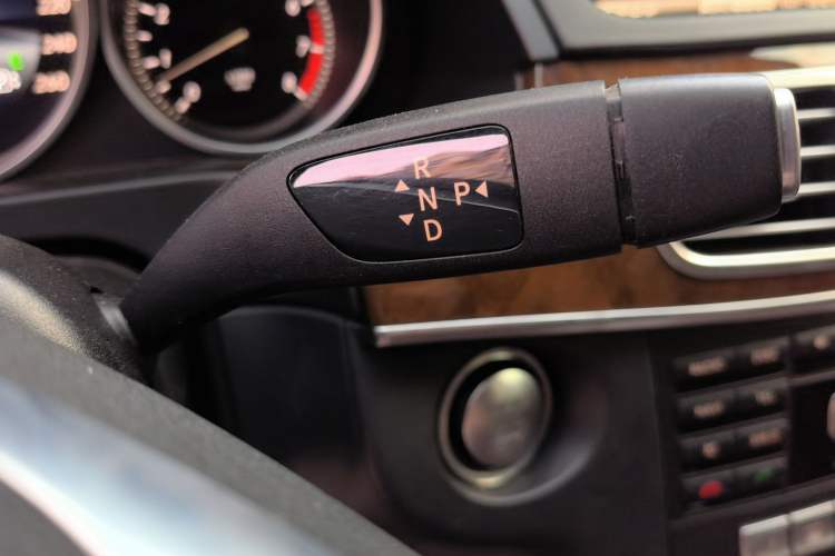 Used Mercedes-Benz E-Class 2015 E 320 L 4MATIC Gear Lever