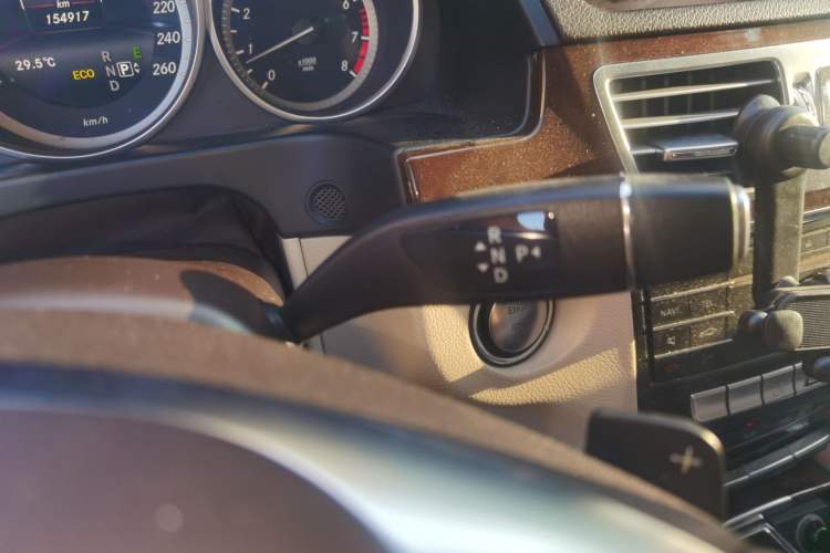 Used Mercedes-Benz E-Class 2015 Revised E 260 L Gear Lever