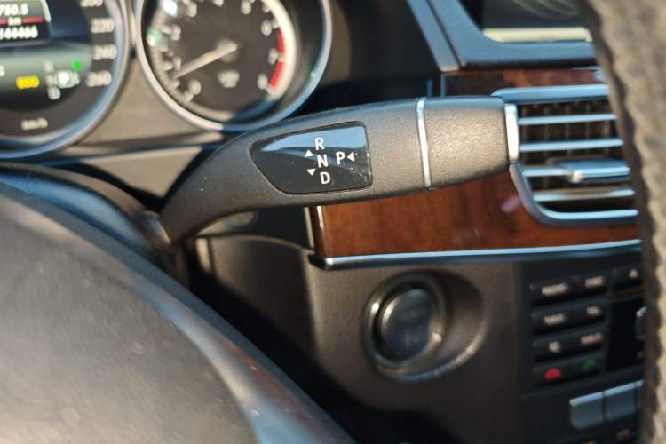 Used Mercedes-Benz E-Class 2015 E 200 L Gear Lever