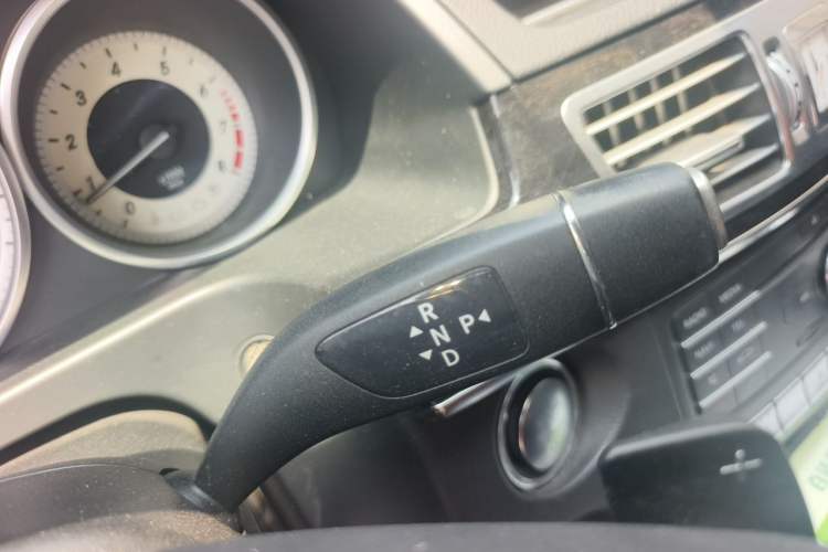 Used Mercedes-Benz E-Class 2015 E 260 L Sport & Fashion Model Gear Lever