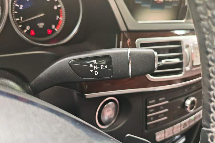 Used Mercedes-Benz E-Class 2015 E 260 L Luxury Model Gear Lever