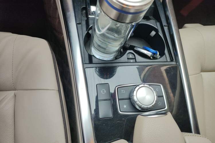 Used Mercedes-Benz E-Class 2015 E 260 L Sport Luxury Model Gear Lever
