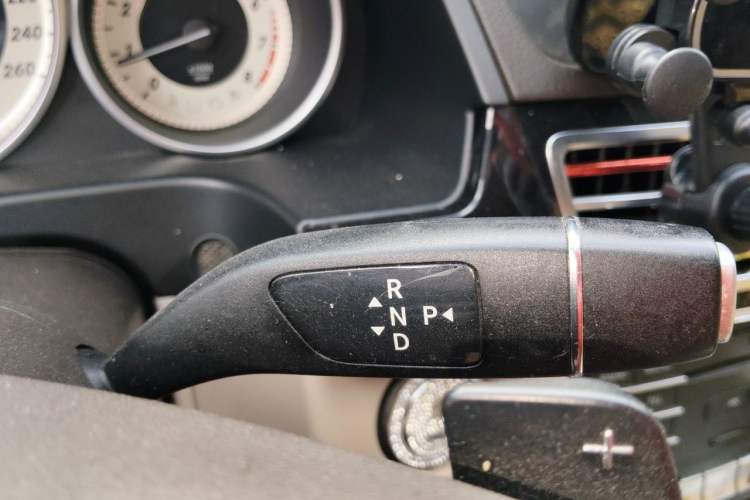 Used Mercedes-Benz E-Class 2015 Restyled E 260 L Sport Edition Gear Lever