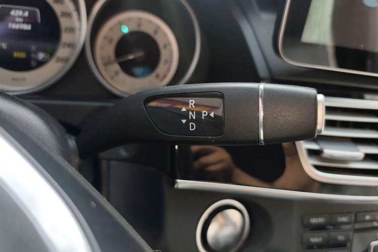 Used Mercedes-Benz E-Class 2015 E 260 L Sport & Fashion Model Gear Lever