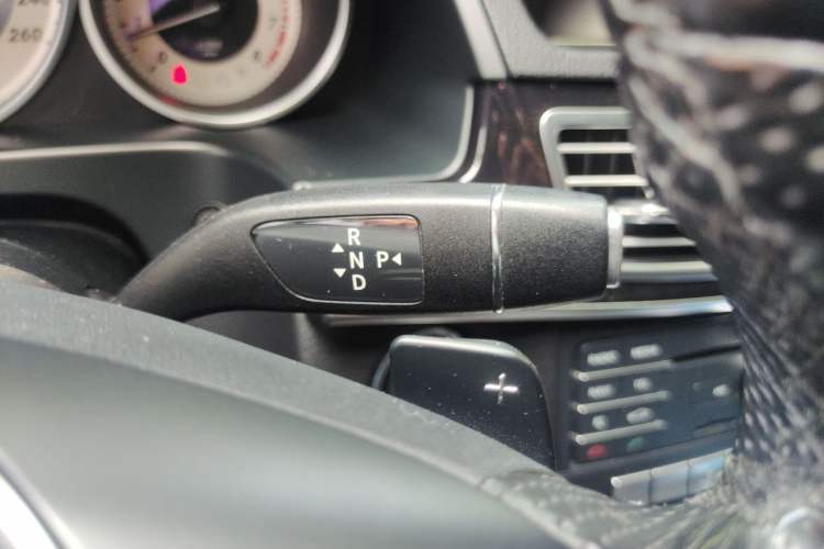 Used Mercedes-Benz E-Class 2015 Restyled E 260 L Sport Edition Gear Lever