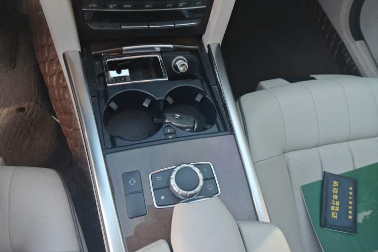 Used Mercedes-Benz E-Class 2015 Facelift E 200 L Gear Lever