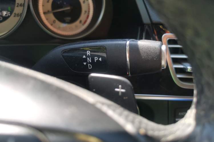 Used Mercedes-Benz E-Class 2015 Facelift E 200 L Sport Edition Gear Lever