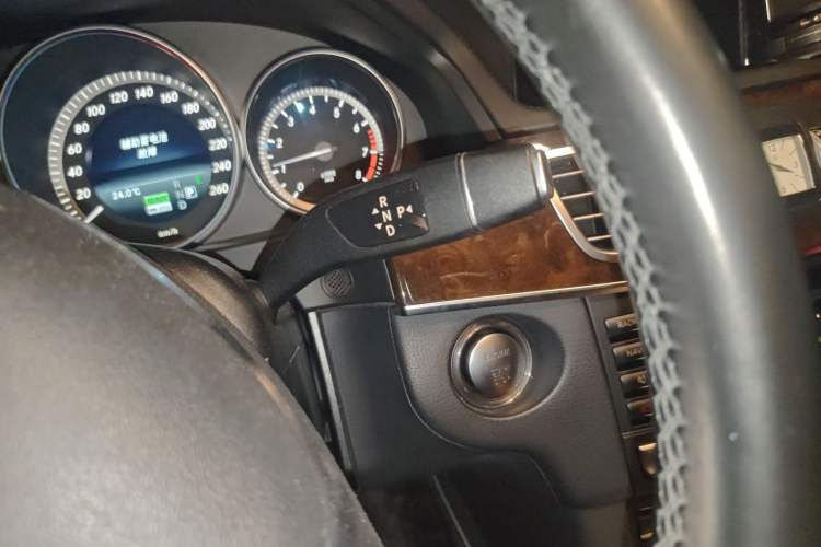 Used Mercedes-Benz E-Class 2015 E 400 L Hybrid Gear Lever