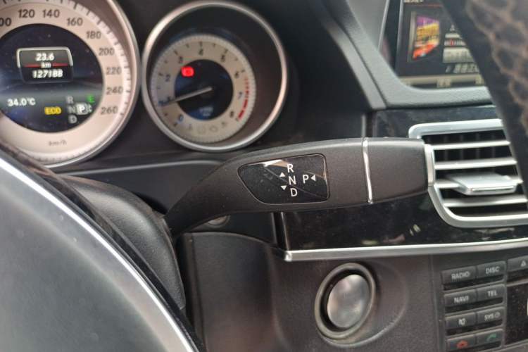 Used Mercedes-Benz E-Class 2015 E 260 L Sport Edition Gear Lever