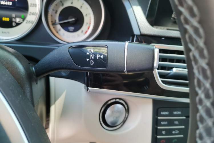 Used Mercedes-Benz E-Class 2015 Revised E 260 L Sporty and Stylish Edition Gear Lever