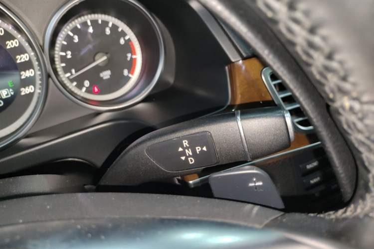 Used Mercedes-Benz E-Class 2015 E 200 L Gear Lever