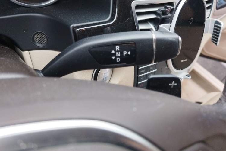 Used Mercedes-Benz E-Class 2015 Restyled E 260 L Sport Edition Gear Lever