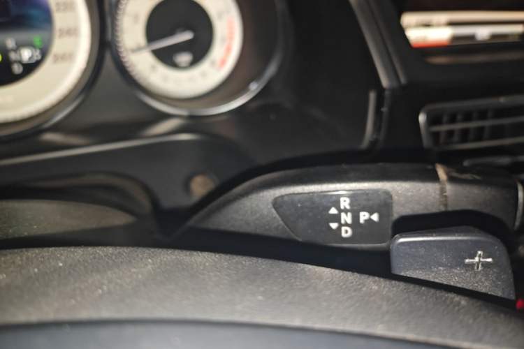 Used Mercedes-Benz E-Class 2015 E 260 L Sport Luxury Model Gear Lever
