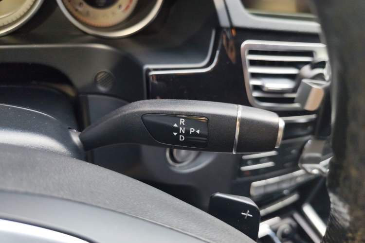 Used Mercedes-Benz E-Class 2015 Restyled E 260 L Sport Edition Gear Lever