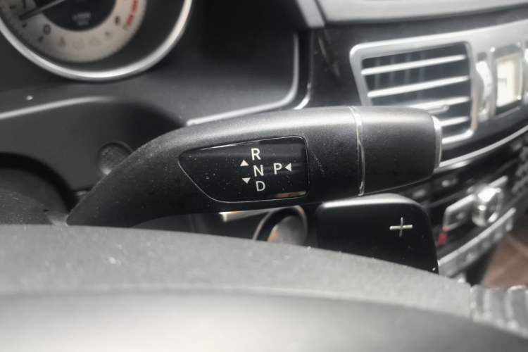 Used Mercedes-Benz E-Class 2015 E 320 L Sport 4MATIC Gear Lever