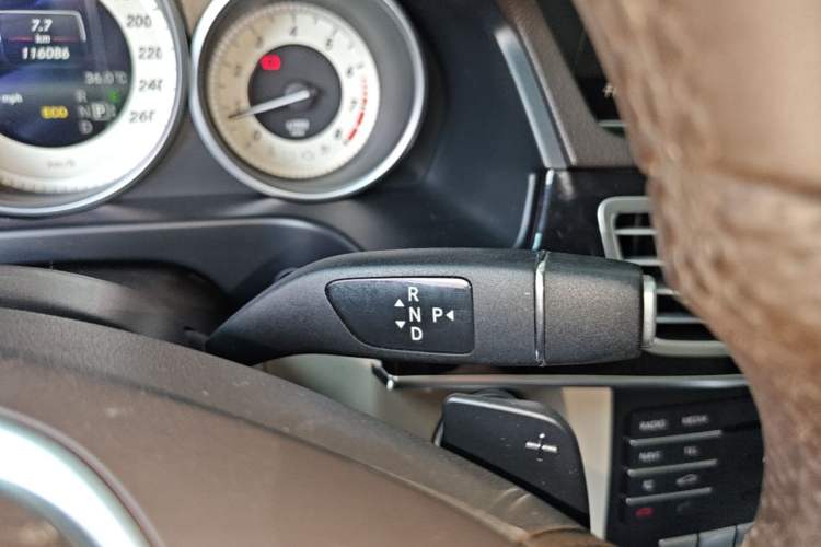Used Mercedes-Benz E-Class 2015 Restyled E 260 L Sport Edition Gear Lever