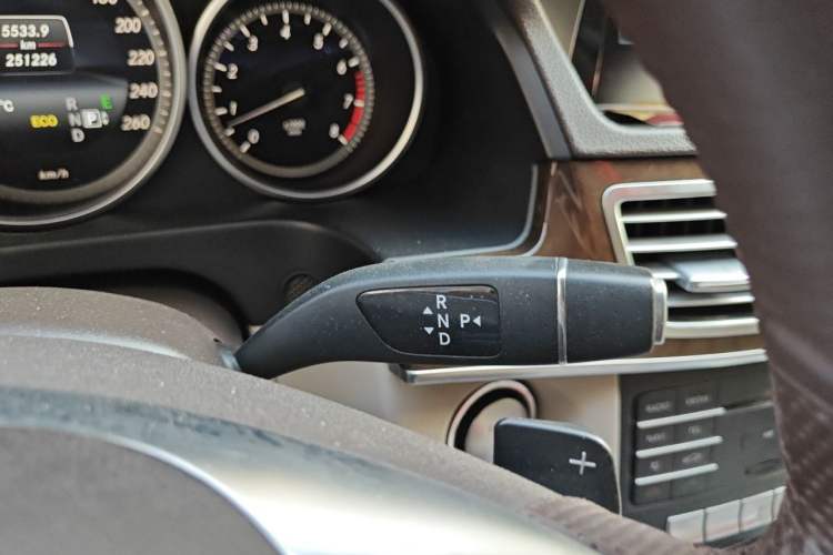 Used Mercedes-Benz E-Class 2015 Facelift E 200 L Gear Lever