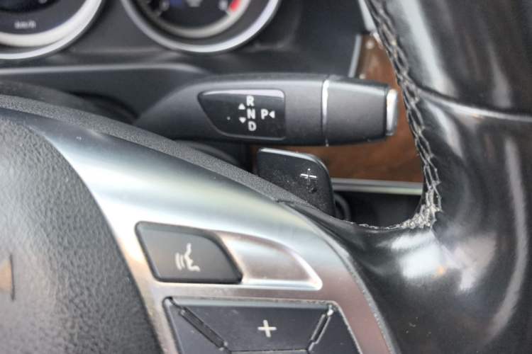 Used Mercedes-Benz E-Class 2015 Facelift E 260 L Luxury Edition Gear Lever