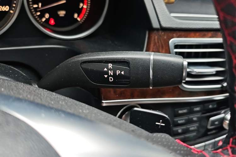 Used Mercedes-Benz E-Class 2015 E 180 L Gear Lever