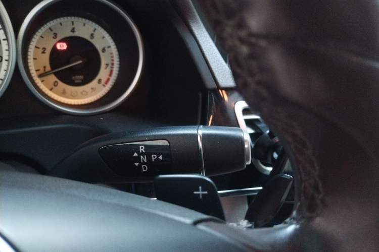 Used Mercedes-Benz E-Class 2015 E 200 L Sport Edition Gear Lever