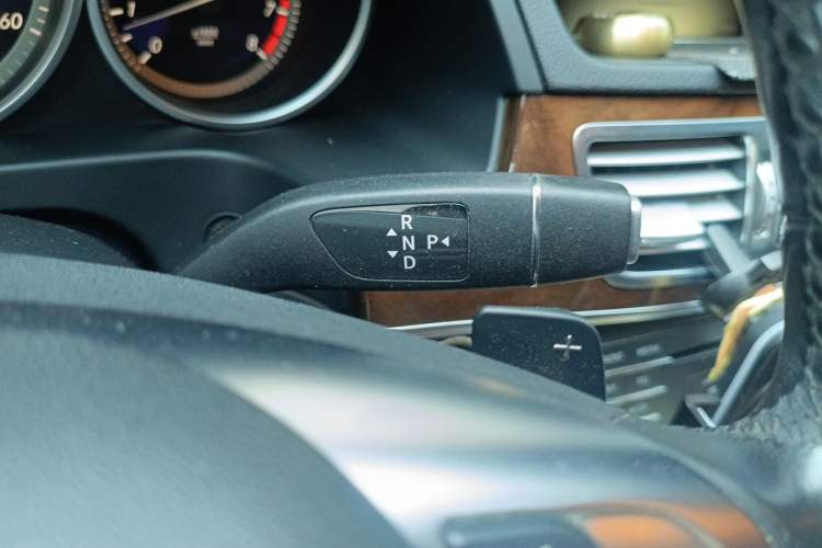 Used Mercedes-Benz E-Class 2015 Facelift E 200 L Gear Lever