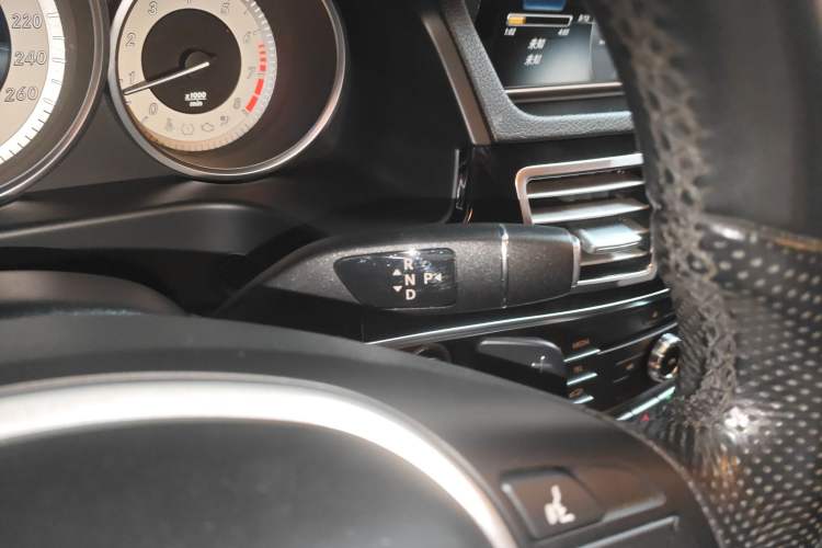 Used Mercedes-Benz E-Class 2015 Restyled E 260 L Sport Edition Gear Lever