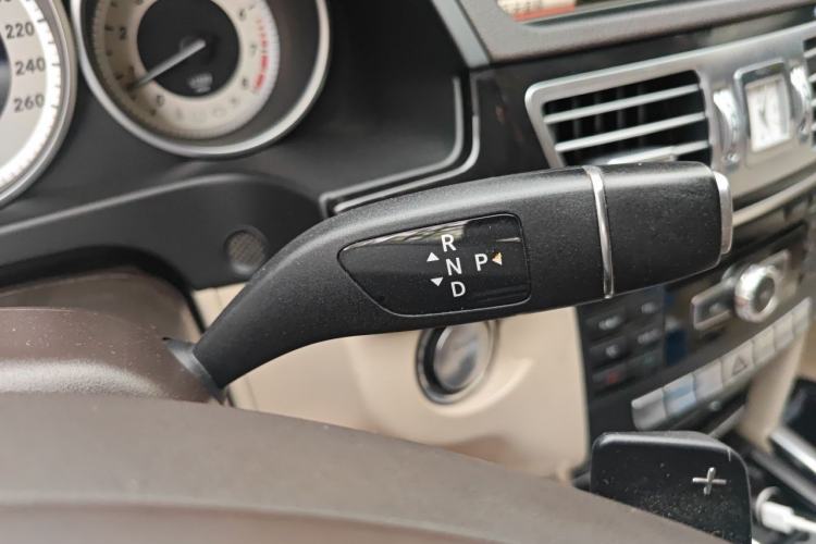 Used Mercedes-Benz E-Class 2015 E 260 L Sport & Fashion Model Gear Lever