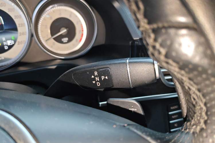 Used Mercedes-Benz E-Class 2015 E 200 L Sport Edition Gear Lever