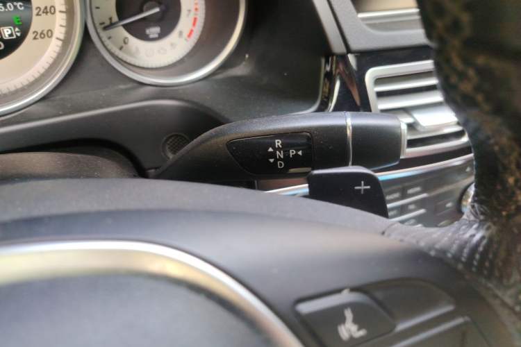 Used Mercedes-Benz E-Class 2015 Restyled E 260 L Sport Edition Gear Lever
