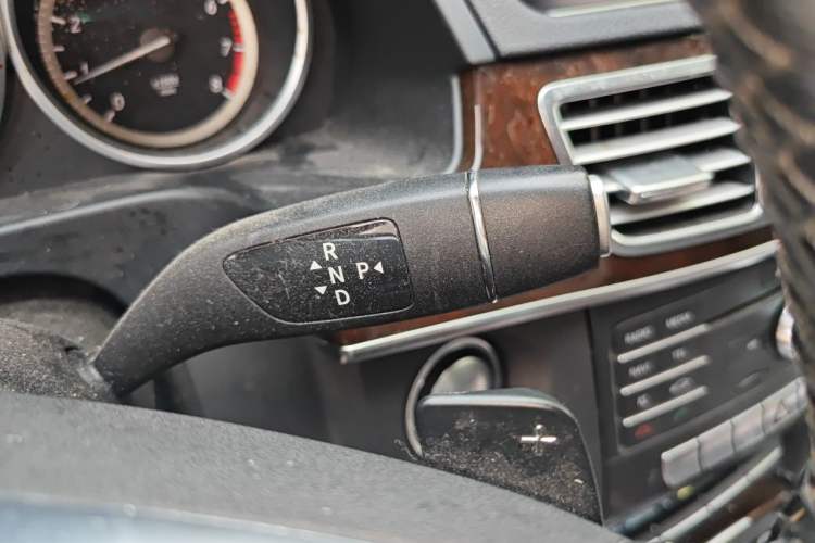 Used Mercedes-Benz E-Class 2015 Facelift E 200 L Gear Lever