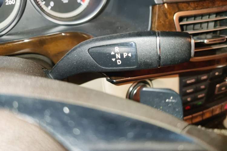Used Mercedes-Benz E-Class 2015 E 400 L Hybrid Gear Lever