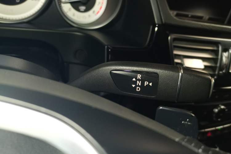 Used Mercedes-Benz E-Class 2015 Restyled E 260 L Sport Edition Gear Lever
