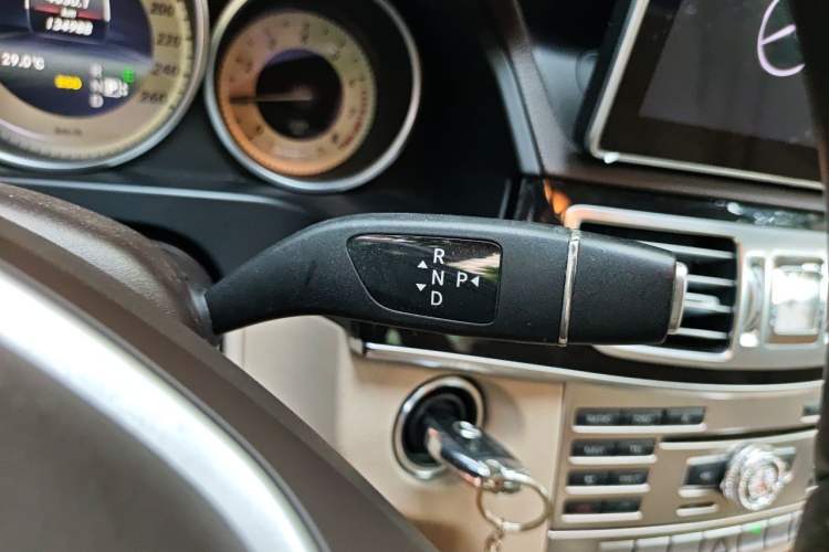 Used Mercedes-Benz E-Class 2015 E 200 L Sport Edition Gear Lever