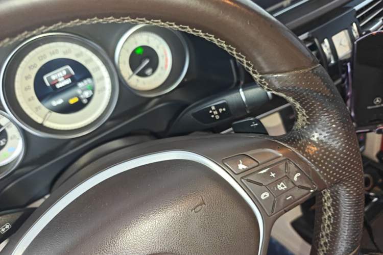 Used Mercedes-Benz E-Class 2015 E 200 L Sport Edition Gear Lever