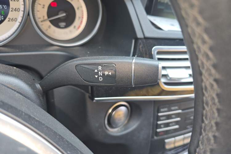 Used Mercedes-Benz E-Class 2015 E 260 L Sport & Fashion Model Gear Lever