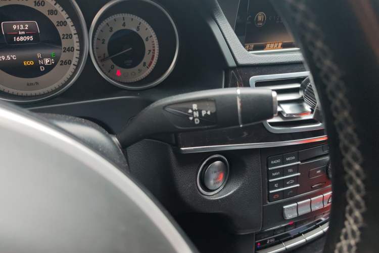 Used Mercedes-Benz E-Class 2015 Revised E 260 L Sporty and Stylish Edition Gear Lever