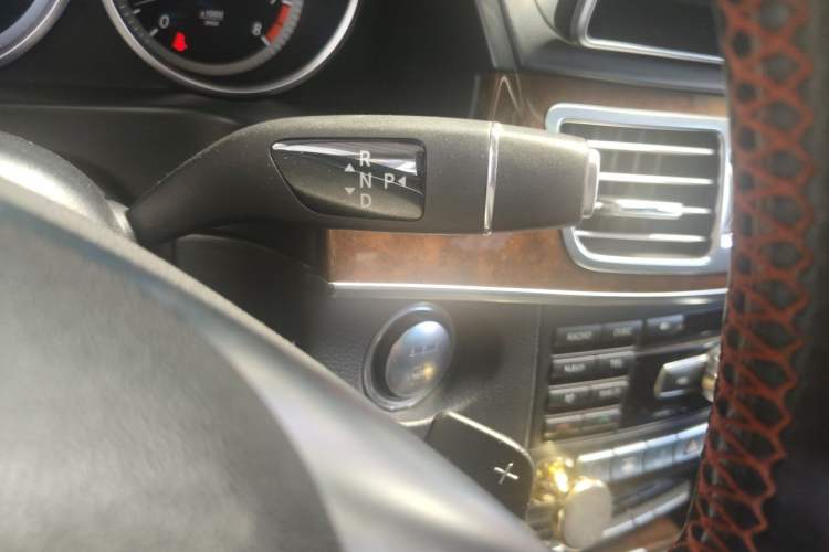 Used Mercedes-Benz E-Class 2015 E 320 L 4MATIC Gear Lever