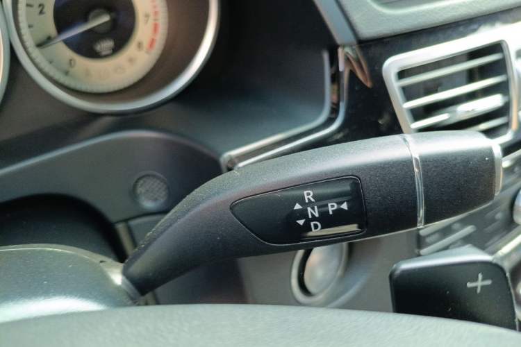 Used Mercedes-Benz E-Class 2015 E 200 L Sport Edition Gear Lever