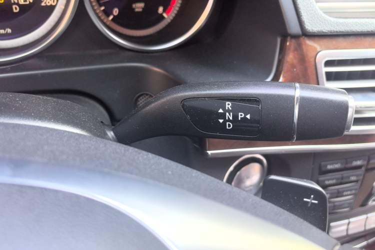 Used Mercedes-Benz E-Class 2015 E 200 L Gear Lever