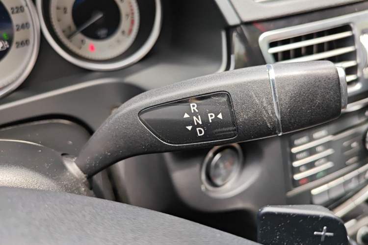 Used Mercedes-Benz E-Class 2015 Restyled E 260 L Sport Edition Gear Lever